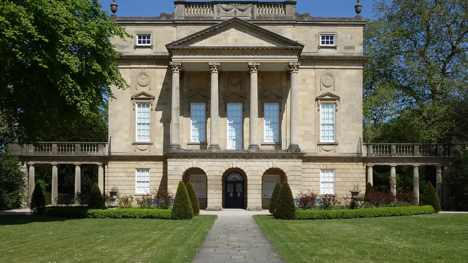The Holburne Museum in Bath, Lady Danbury's house in Bridgerton