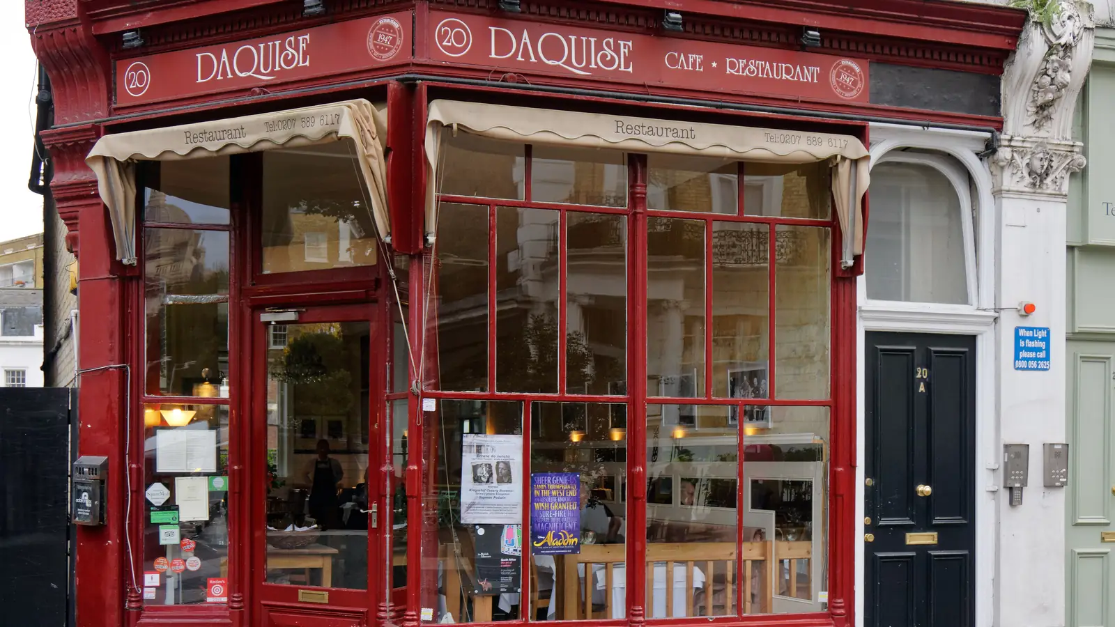 Thurloe Street in South Kensington with the Polish restaurant Daquise – Sam's restaurant Ola's